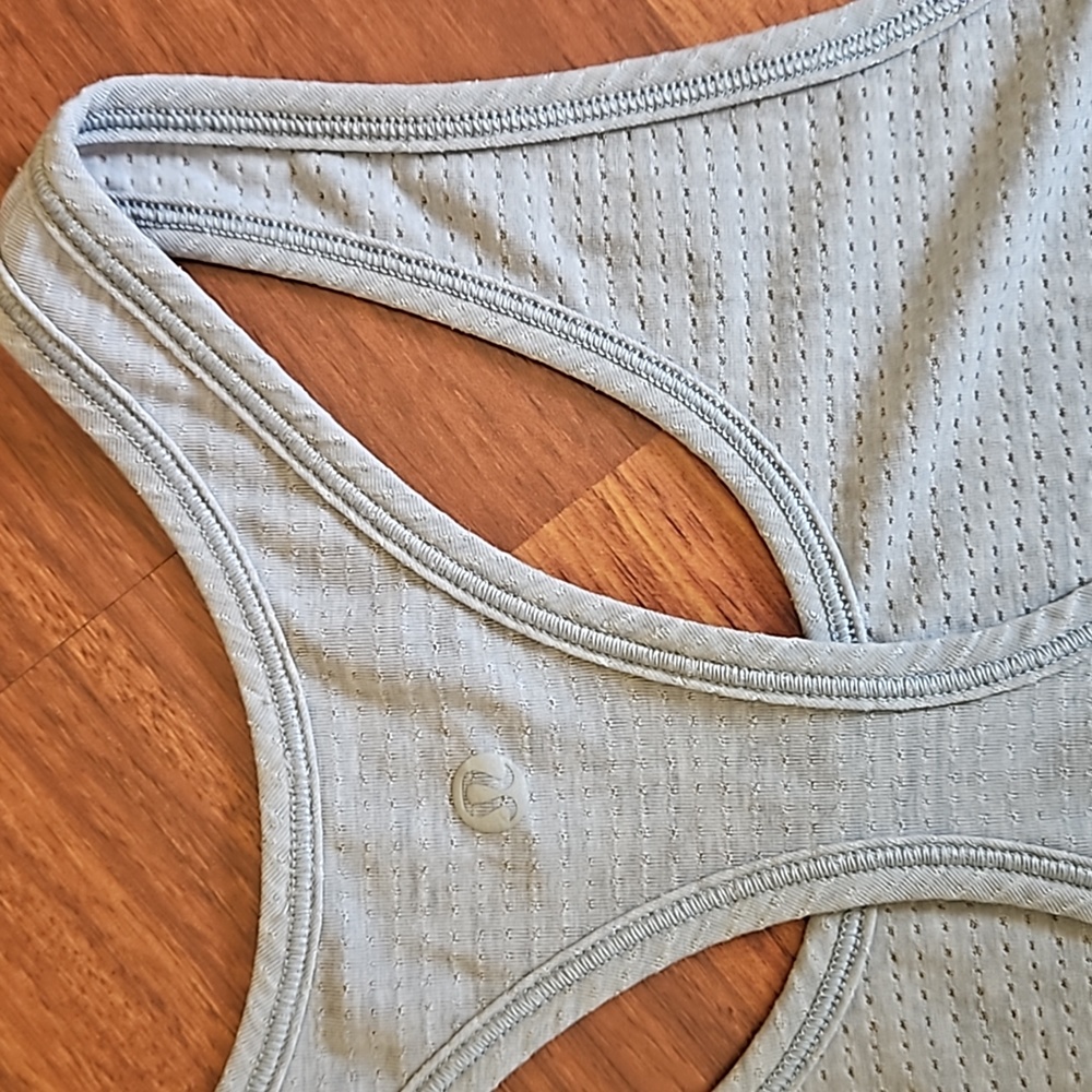 Lululemon Vtg Racerback Tank Top Sea Mist Green Perforated Ventilated 6 EUC